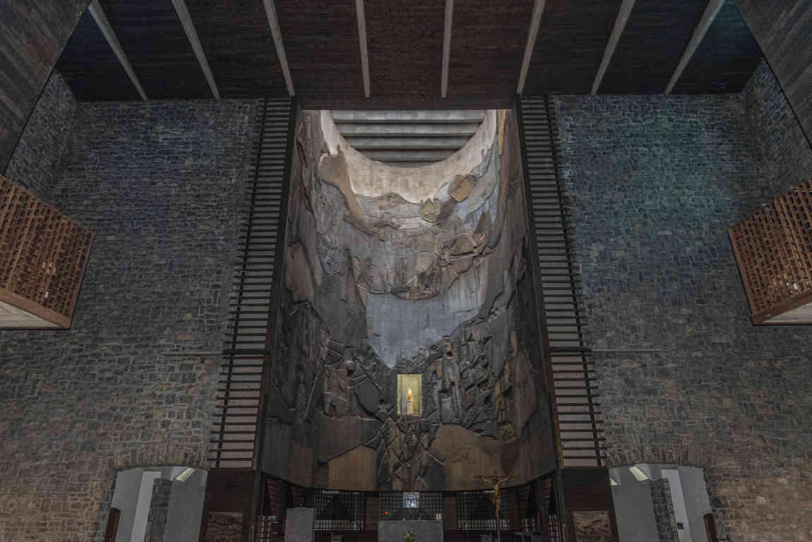 Guipúzcoa - Oñati 26 - santuario de Arantzazu.jpg